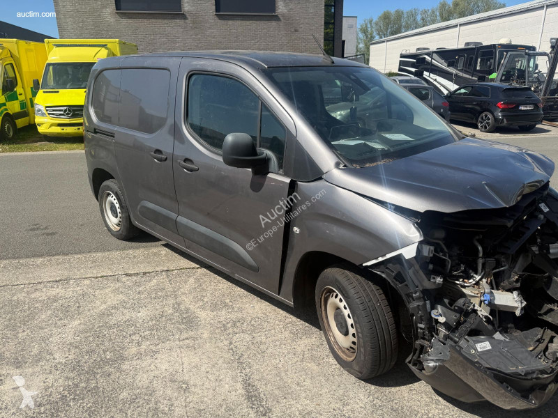 Bedrijfswagen Peugeot partner