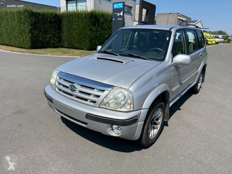 Véhicule utilitaire Suzuki grand vitara