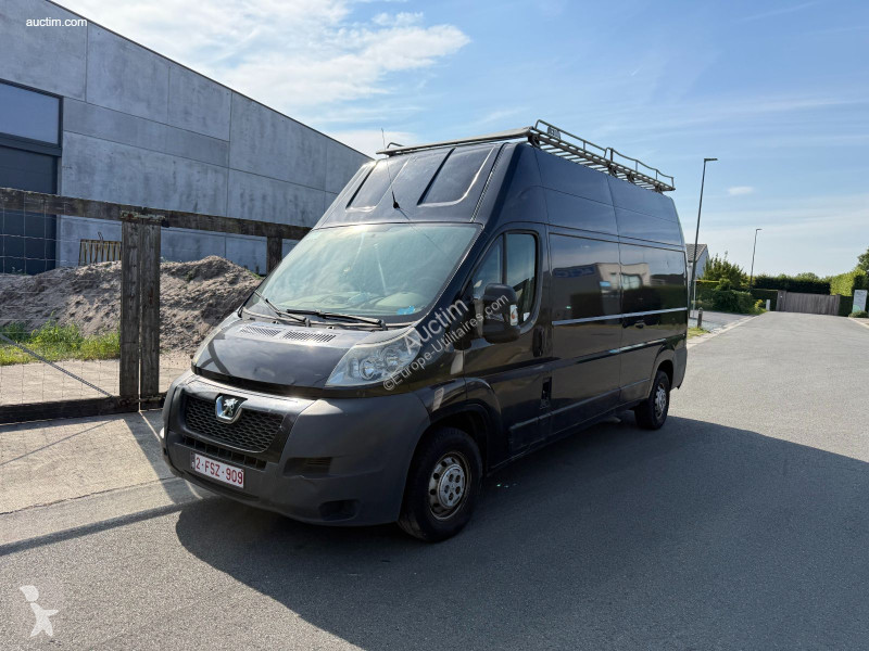 Veículo utilitário Peugeot boxer