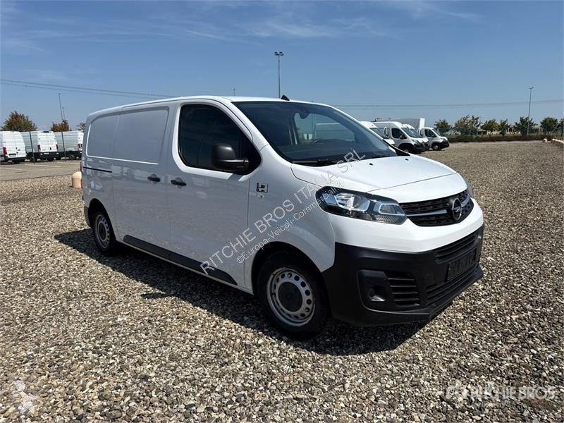 Комерційні автомобілі Opel 1.5