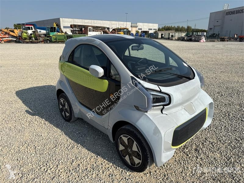 Лекотоварен автомобил  XEV Yoyo