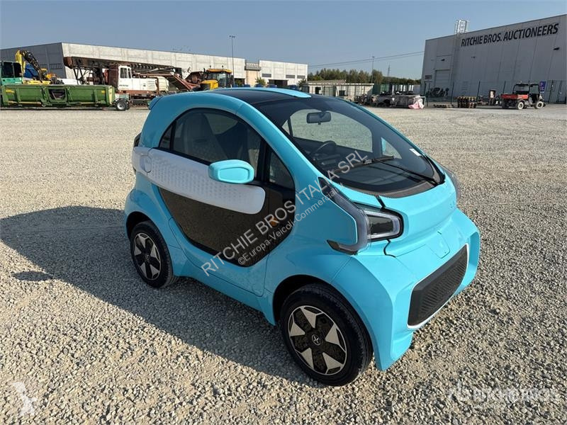 Лекотоварен автомобил  XEV Yoyo