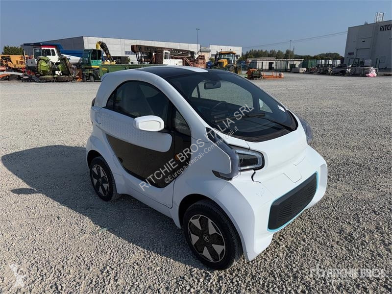 Лекотоварен автомобил  XEV Yoyo