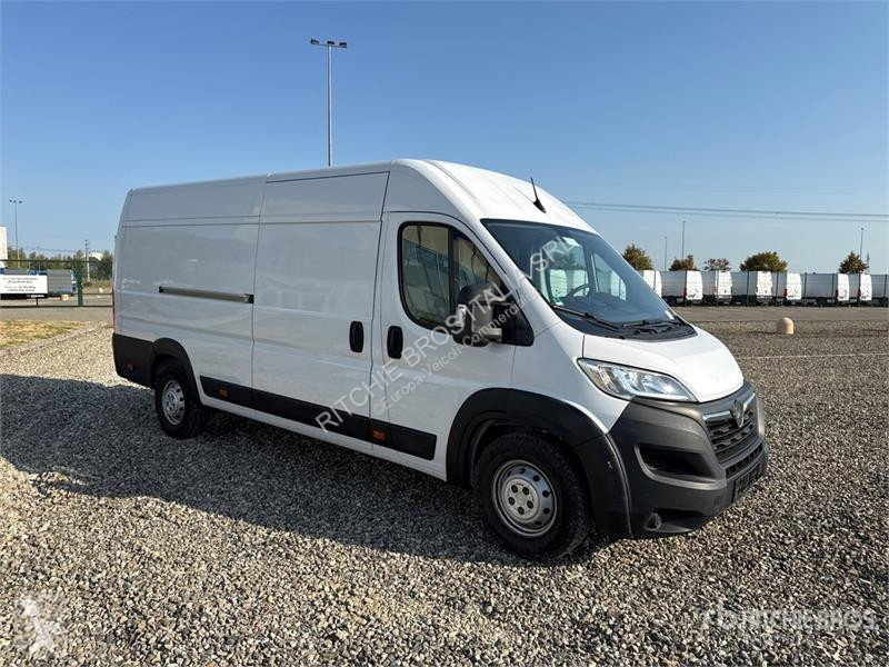 Véhicule utilitaire Opel