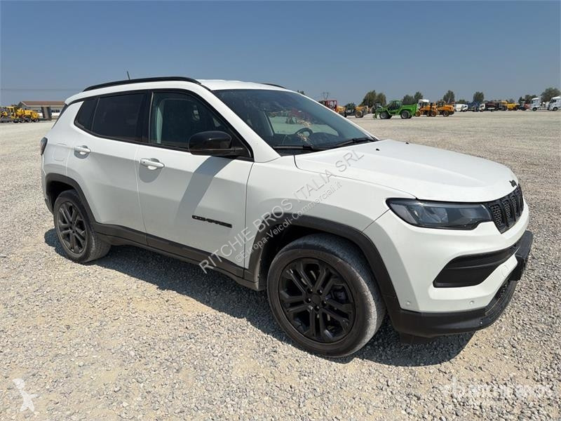 Лекотоварен автомобил Jeep 1.3