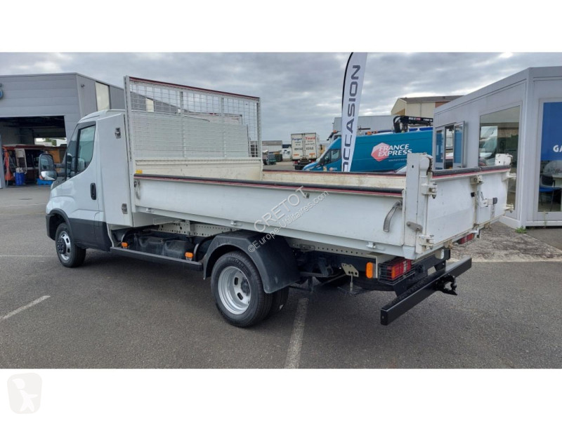Véhicule utilitaire Iveco DAILY 35C16 3L Benne...