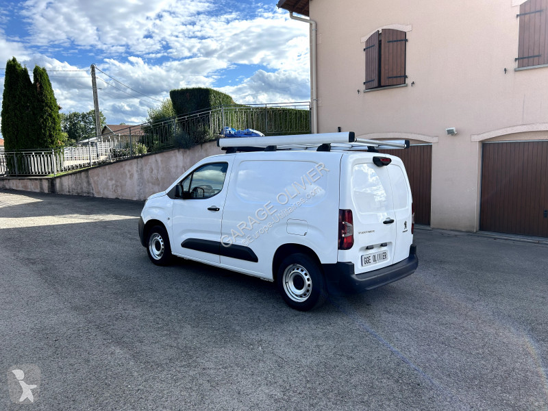 Furgoneta Peugeot Standard 650KG 1.5 Bluehdi...