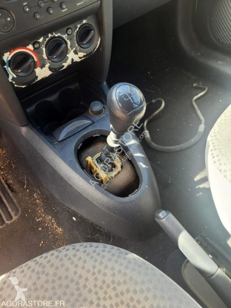 Véhicule utilitaire Renault CLIO