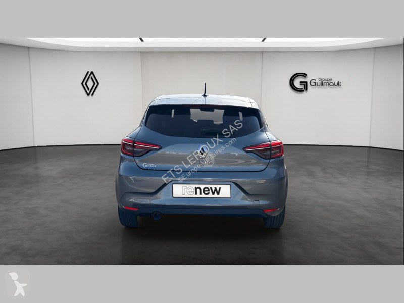 Лекотоварен автомобил Renault CLIO V
