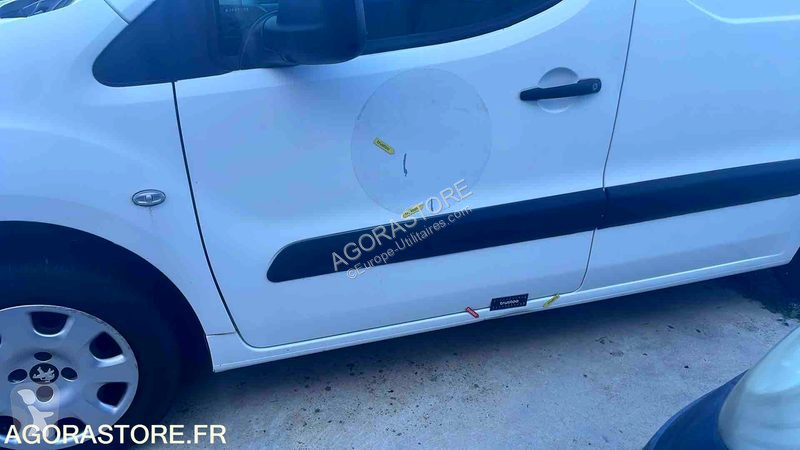 Комерційні автомобілі Peugeot PARTNER