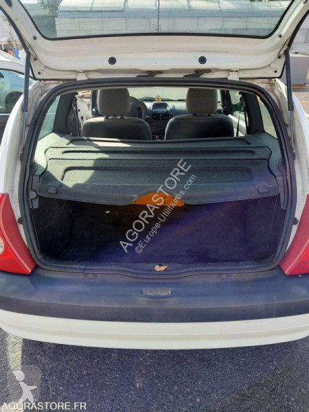 Комерційні автомобілі Renault CLIO