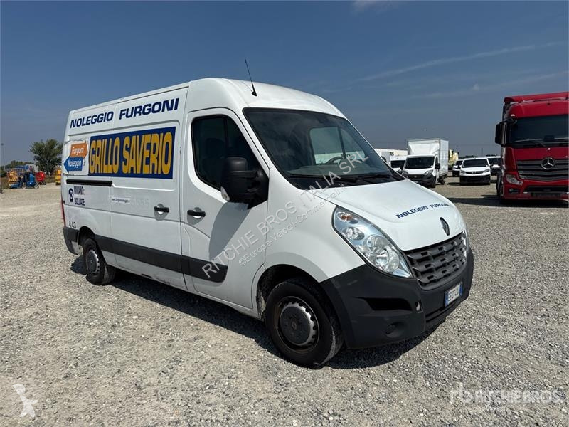 Комерційні автомобілі Renault 125DCI Cargo Van