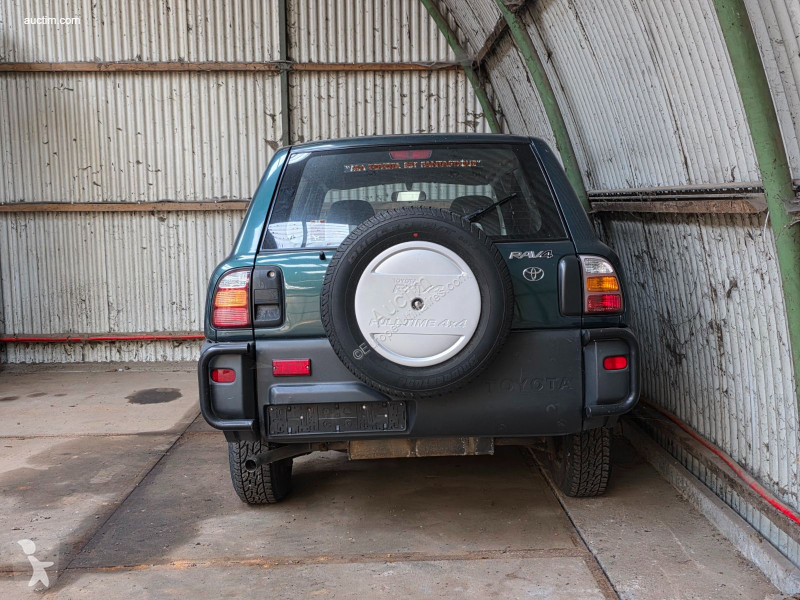 Комерційні автомобілі Toyota rav 4