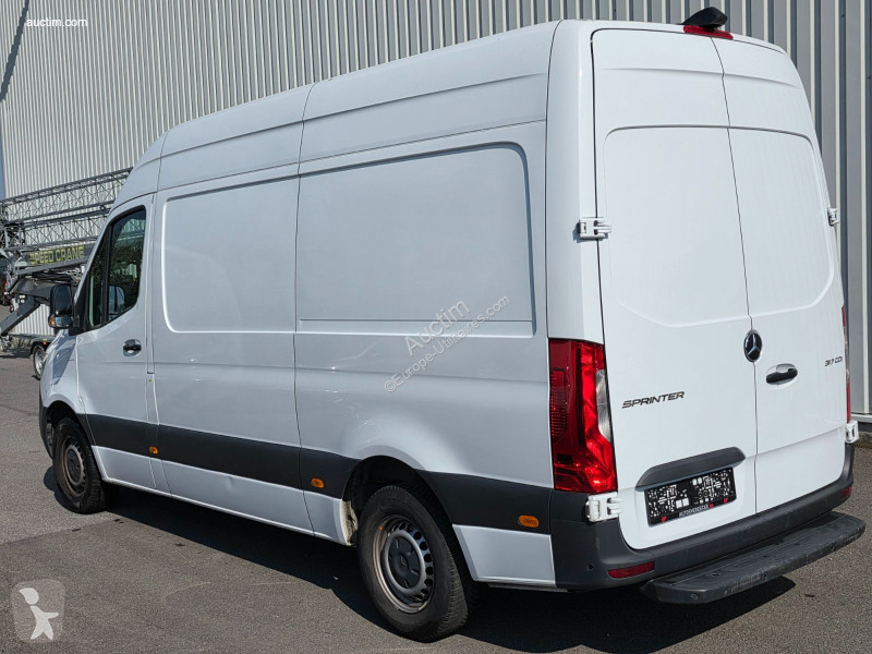 Комерційні автомобілі Mercedes sprinter