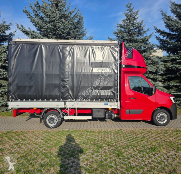Комерційні автомобілі Renault