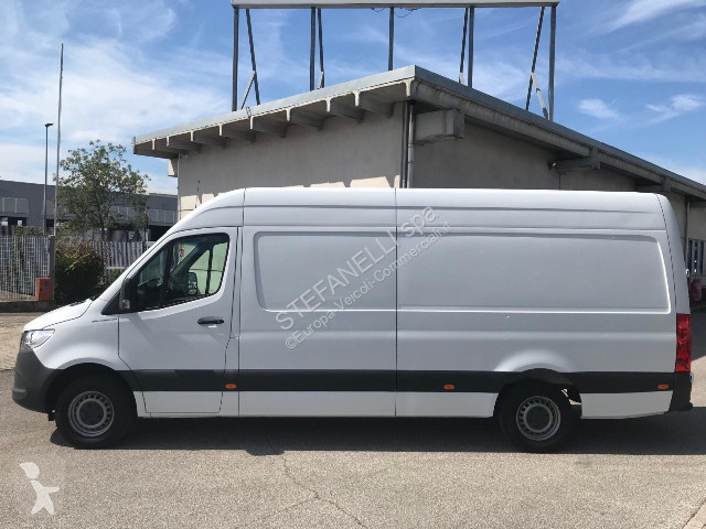 Комерційні автомобілі Mercedes Sprinter 315 2.0...