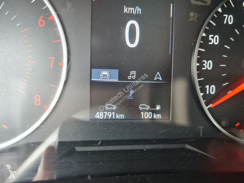 Комерційні автомобілі Renault 1.0 SCE 65CH AIR NAV