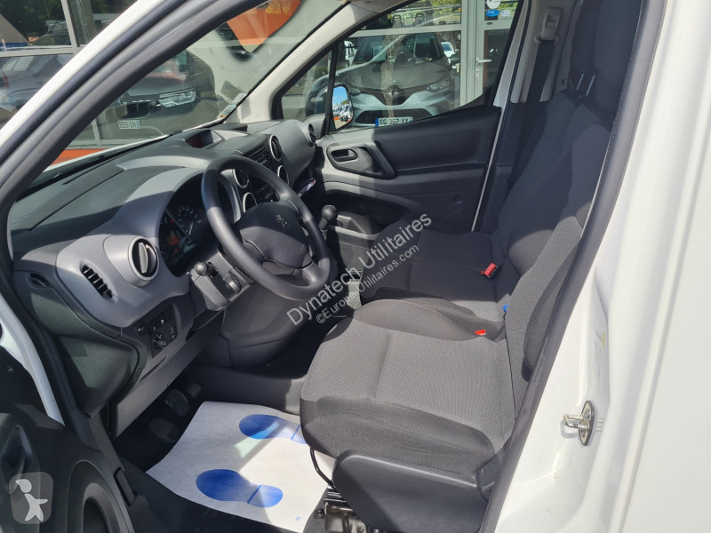 Лекотоварен автомобил Peugeot PARTNER STANDARD...