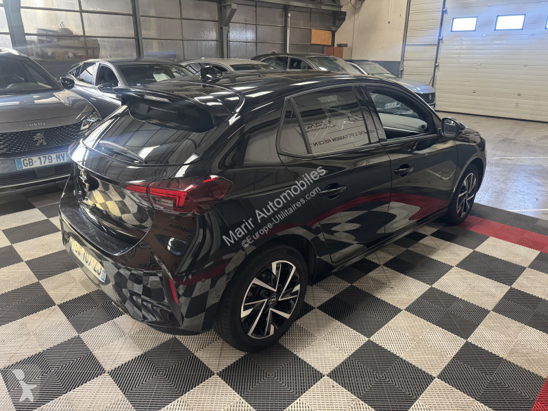 Лекотоварен автомобил Opel CORSA