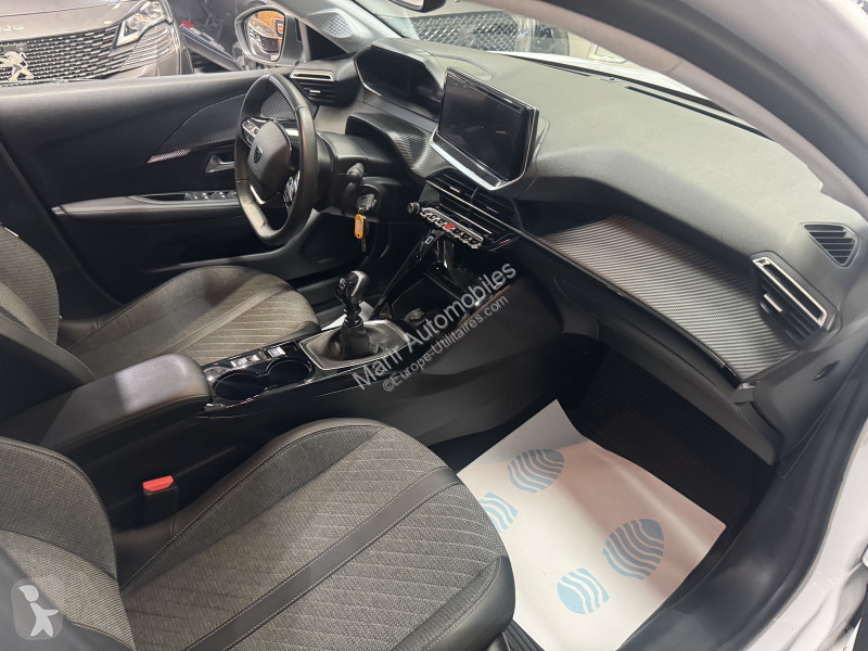 Коммерческий автомобиль Peugeot 208