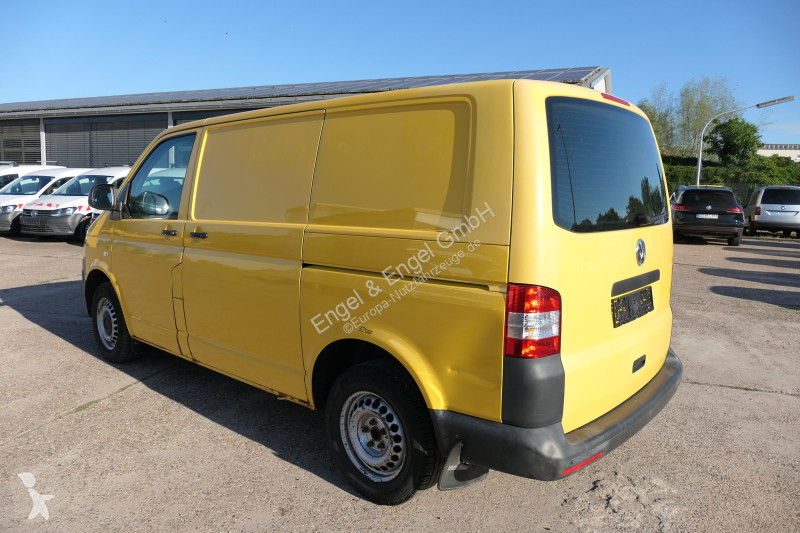 Лекотоварен автомобил Volkswagen T5 Transporter...