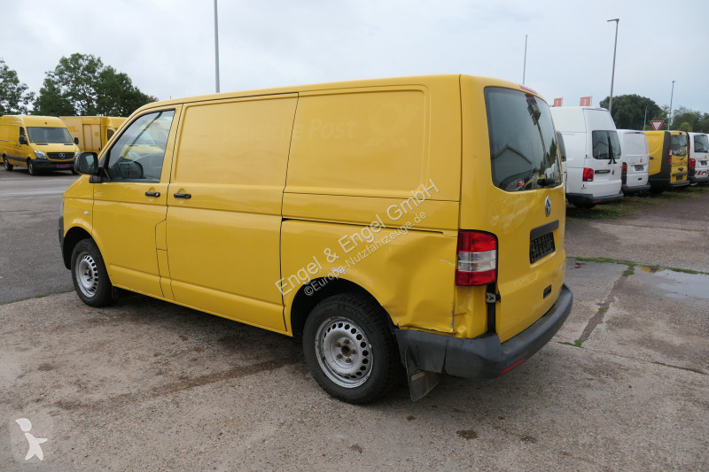 Лекотоварен автомобил Volkswagen T5 Transporter...