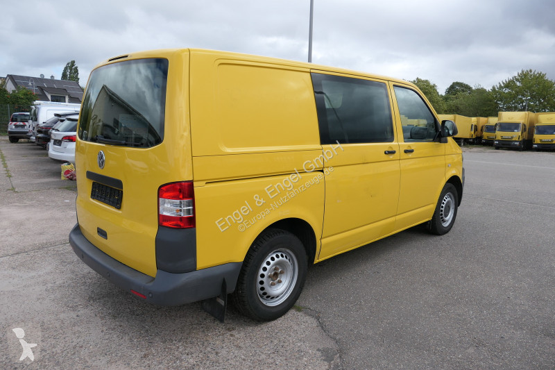 Лекотоварен автомобил Volkswagen T5 Transporter...