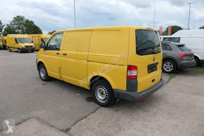 Лекотоварен автомобил Volkswagen T5 Transporter...