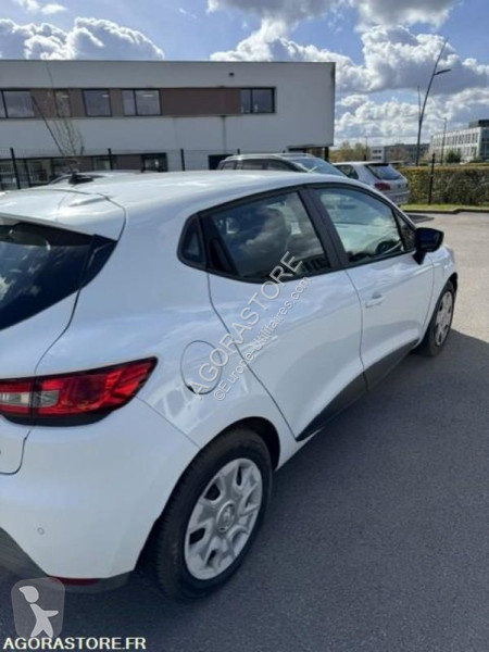 Лекотоварен автомобил Renault CLIO