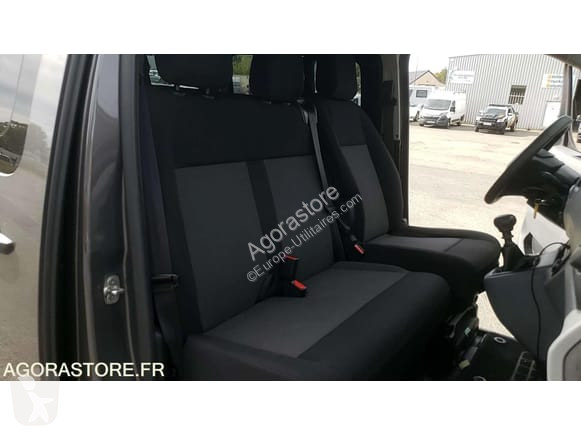 Véhicule utilitaire