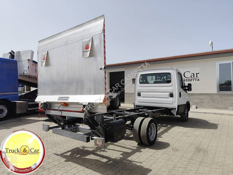 Furgoneta Iveco 35C14