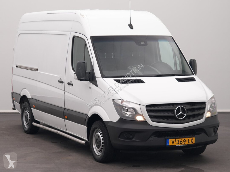 Лекотоварен автомобил Mercedes 311 CDI