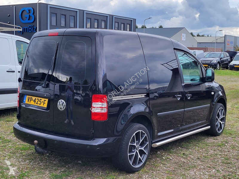 Лекотоварен автомобил Volkswagen 102PK