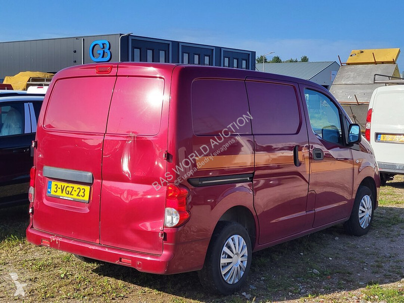 Furgoneta Nissan 86pk