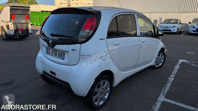 Лекотоварен автомобил Peugeot ION