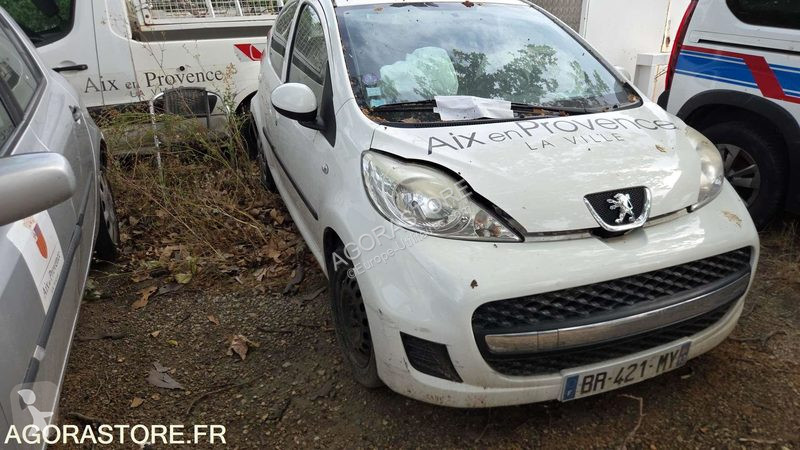 Лекотоварен автомобил Peugeot 107