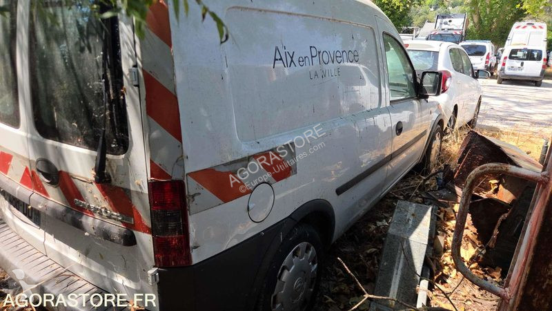 Лекотоварен автомобил Opel COMBO