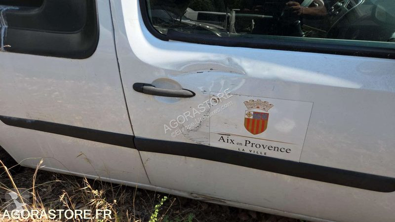Лекотоварен автомобил Renault KANGOO