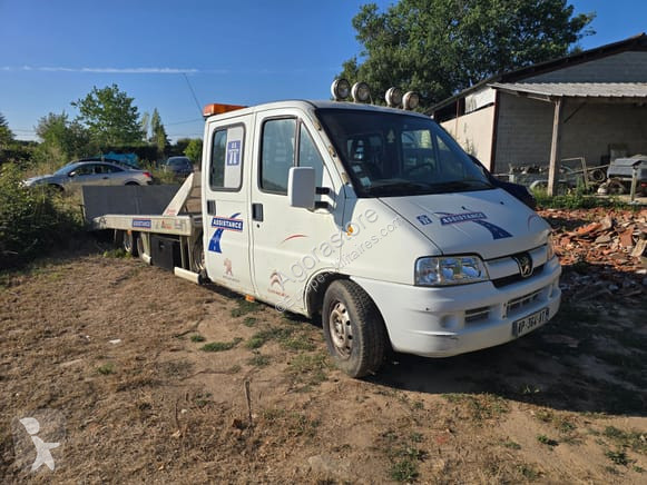 Лекотоварен автомобил Peugeot BOXER