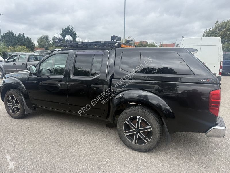 Лекотоварен автомобил Nissan NAVARA 2.5 DCI...
