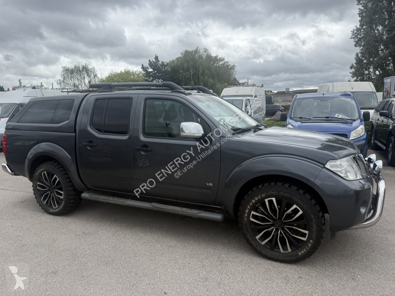 Лекотоварен автомобил Nissan NAVARA 3.0 V6 DCI...