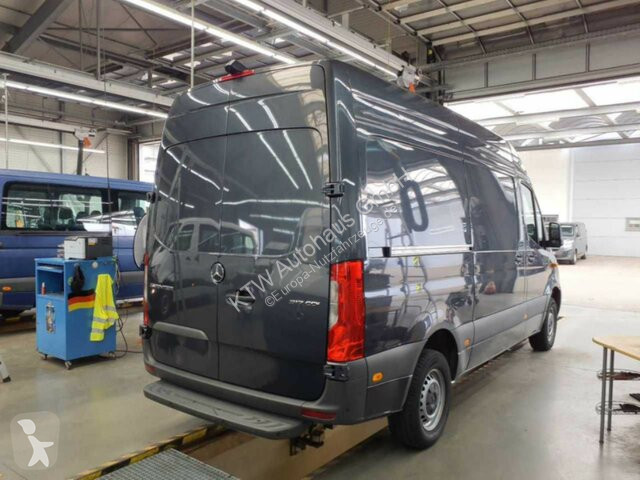 Лекотоварен автомобил Mercedes Sprinter 317...