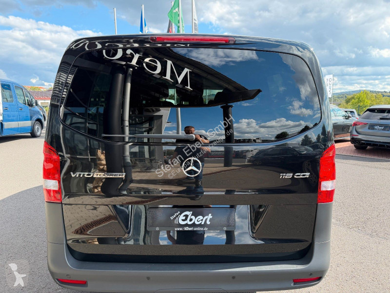 Лекотоварен автомобил Mercedes Vito  9G Tourer...