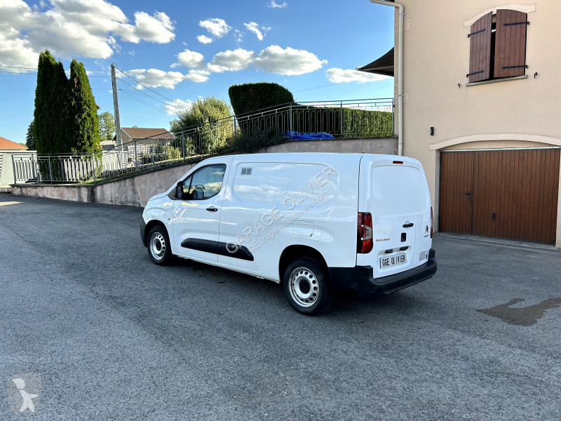 Лекотоварен автомобил Citroën XL 950KG 1.5...