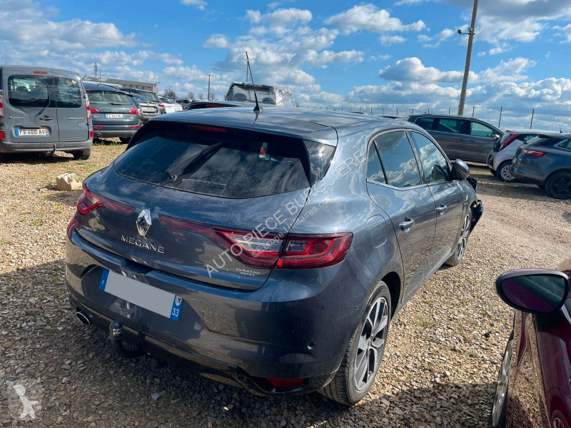 Лекотоварен автомобил Renault Mégane IV 1.2i...