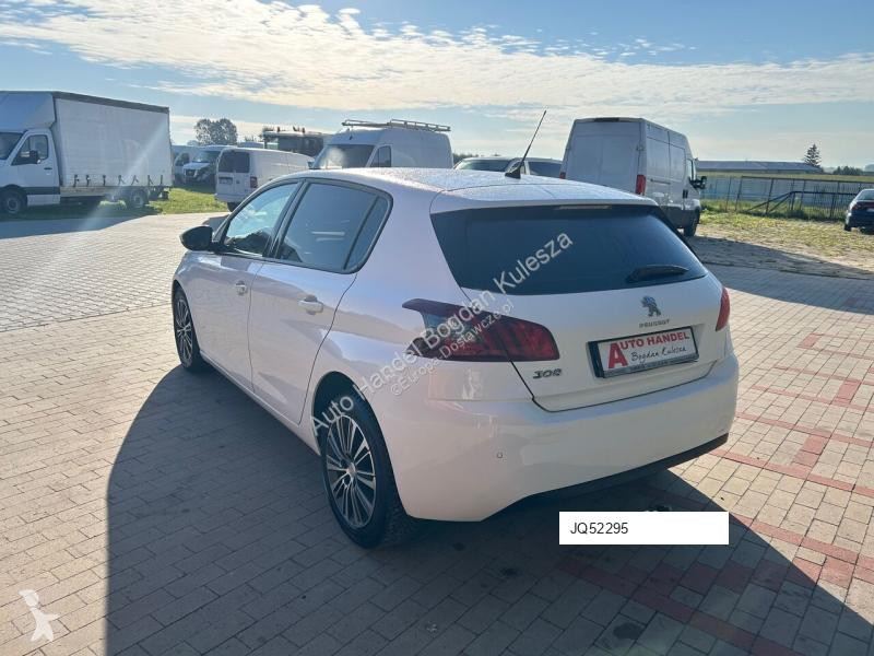 Лекотоварен автомобил Peugeot 308