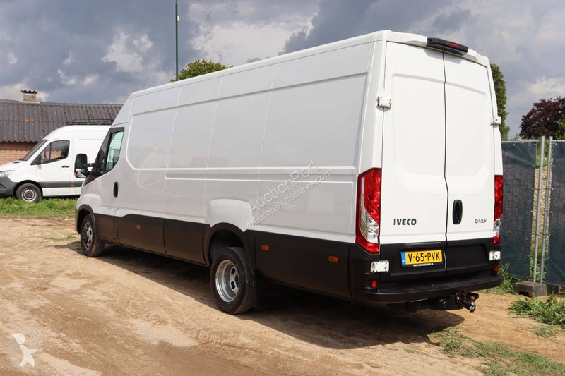 Iveco  35C14 van