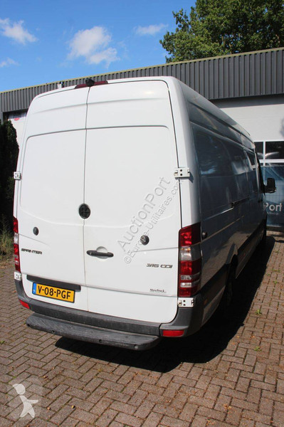 Mercedes 316 CDI van