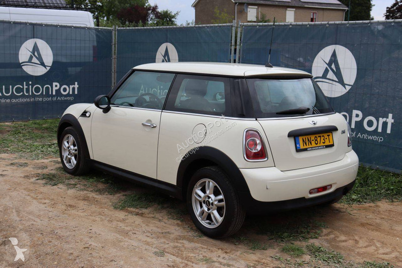 Mini One van