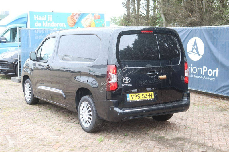 Toyota CITY van